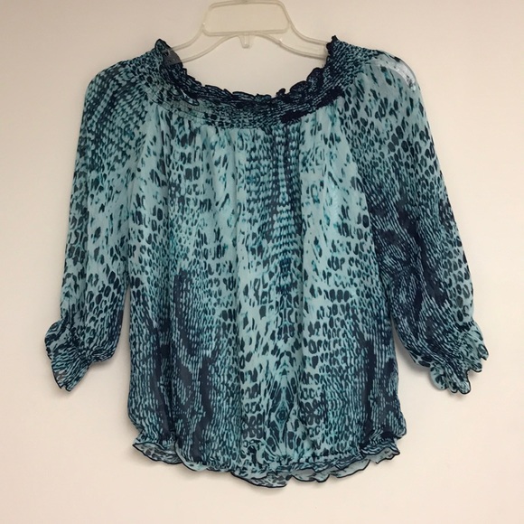 NWT New York &co off shoulder top - Picture 3 of 3